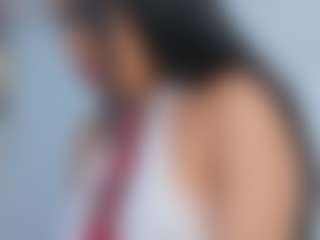 Live cam show with Zenda-Evans - Facial on Camsoda