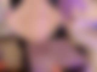 Live cam show with Milan - Facial Piercings on milfzrlive.com