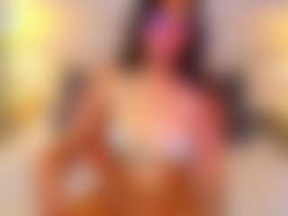 Live cam show with Milan - Nipple Piercings on Cam Slut