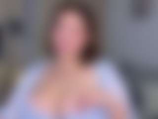KylieLips's Live Sex Cam Show