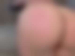 KylieLips's Live Sex Cam Show