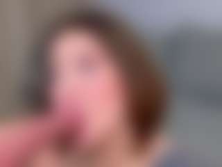 KylieLips's Live Sex Cam Show