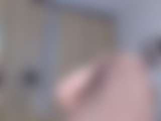 KylieLips's Live Sex Cam Show