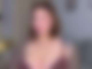 KylieLips's Live Sex Cam Show