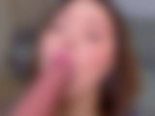 KylieLips's Live Sex Cam Show