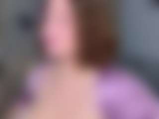 KylieLips's Live Sex Cam Show