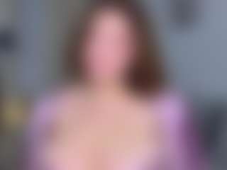 KylieLips's Live Sex Cam Show
