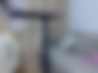 KylieLips's Live Sex Cam Show