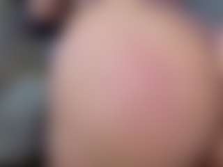 KylieLips's Live Sex Cam Show