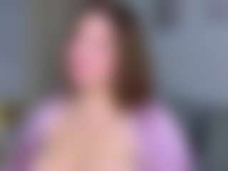 KylieLips's Live Sex Cam Show