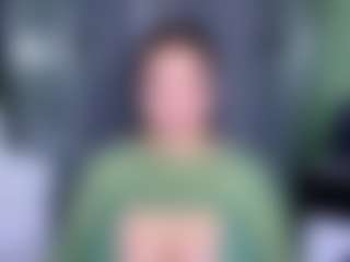 KylieLips's Live Sex Cam Show