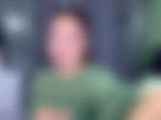 KylieLips's Live Sex Cam Show