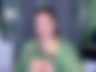 KylieLips's Live Sex Cam Show
