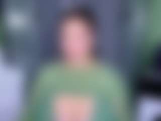 KylieLips's Live Sex Cam Show
