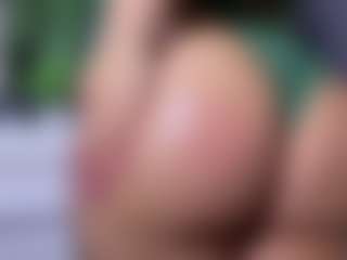 KylieLips's Live Sex Cam Show