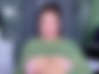 KylieLips's Live Sex Cam Show