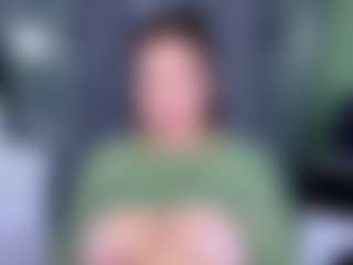 KylieLips's Live Sex Cam Show
