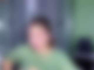 KylieLips's Live Sex Cam Show
