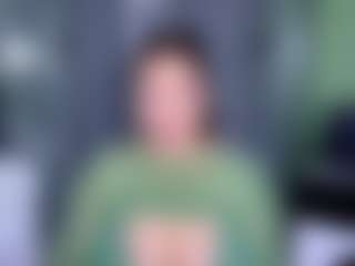 KylieLips's Live Sex Cam Show