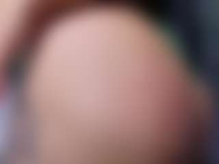 KylieLips's Live Sex Cam Show