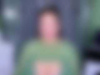 KylieLips's Live Sex Cam Show