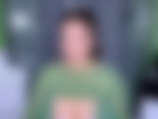 KylieLips's Live Sex Cam Show