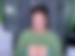 KylieLips's Live Sex Cam Show
