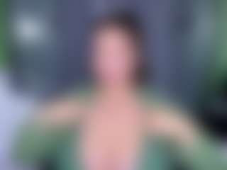 KylieLips's Live Sex Cam Show
