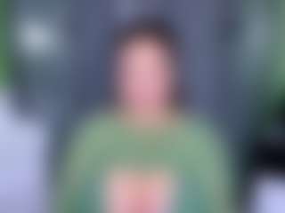 KylieLips's Live Sex Cam Show
