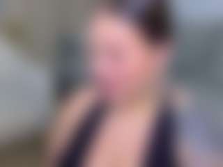 KylieLips's Live Sex Cam Show
