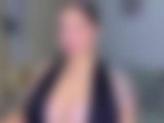 KylieLips's Live Sex Cam Show