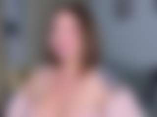 KylieLips's Live Sex Cam Show