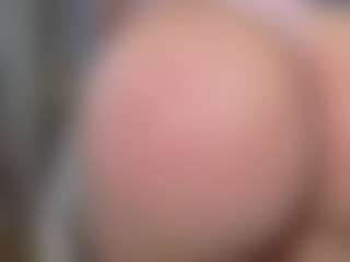 KylieLips's Live Sex Cam Show