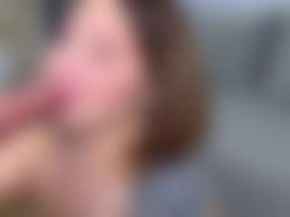 KylieLips's Live Sex Cam Show