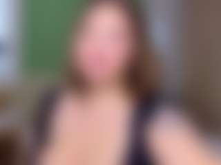 KylieLips's Live Sex Cam Show
