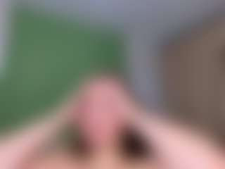 KylieLips's Live Sex Cam Show