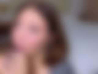 KylieLips's Live Sex Cam Show