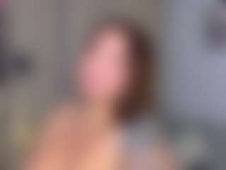 KylieLips's Live Sex Cam Show