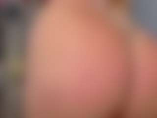 KylieLips's Live Sex Cam Show