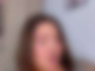 KylieLips's Live Sex Cam Show