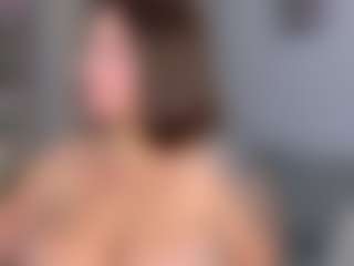 KylieLips's Live Sex Cam Show