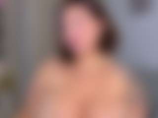 KylieLips's Live Sex Cam Show