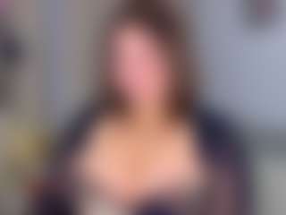 KylieLips's Live Sex Cam Show