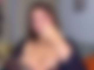 KylieLips's Live Sex Cam Show