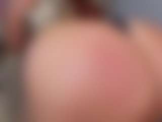 KylieLips's Live Sex Cam Show
