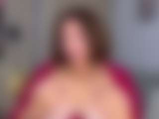 KylieLips's Live Sex Cam Show
