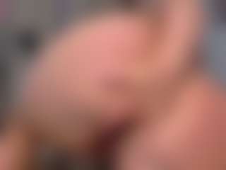 KylieLips's Live Sex Cam Show
