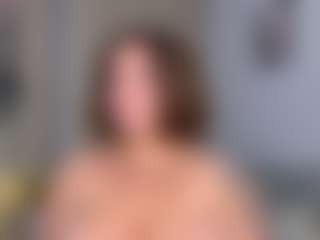 KylieLips's Live Sex Cam Show