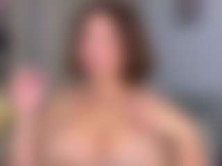 KylieLips's Live Sex Cam Show