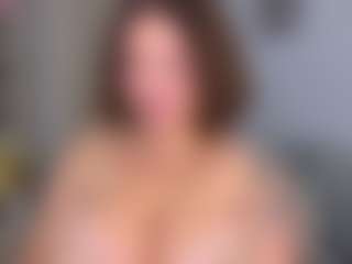 Live cam show with KylieLips - Spank on Uber Horny